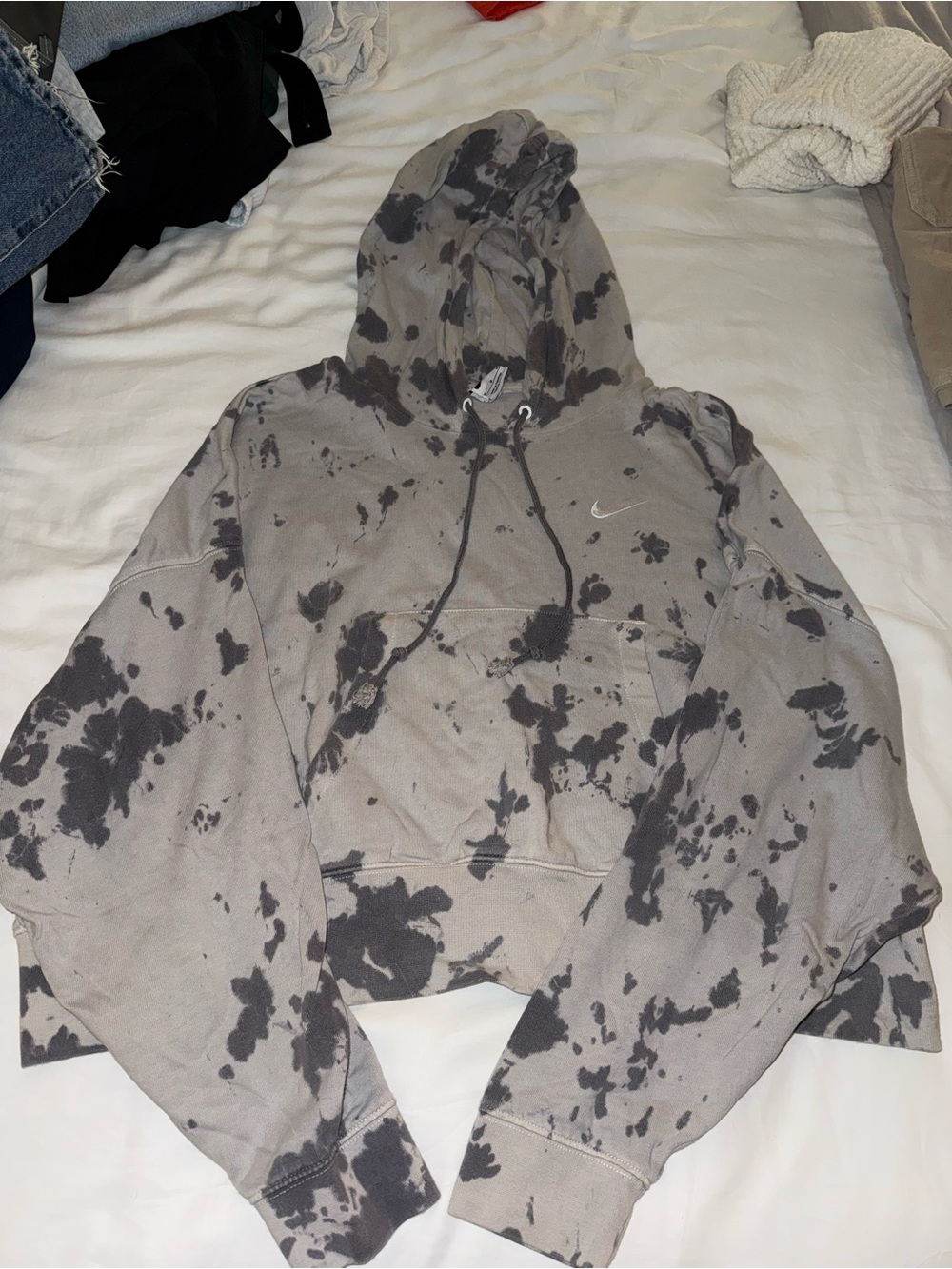 NikeTie-Dye Gray Cropped Hoodie